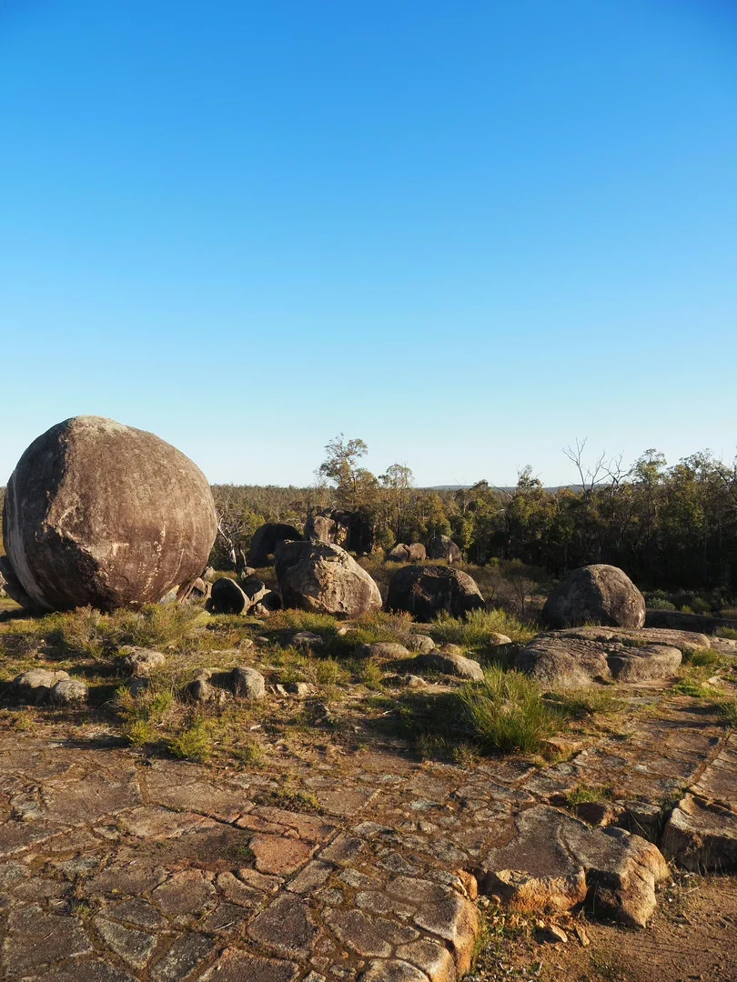 The big boulder, with other boulders in the background